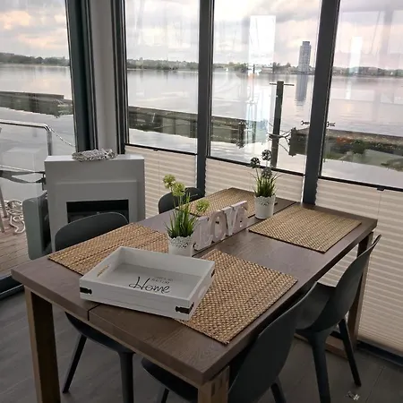 Feriehus Ostsee Hausboot Ostseeblick 1