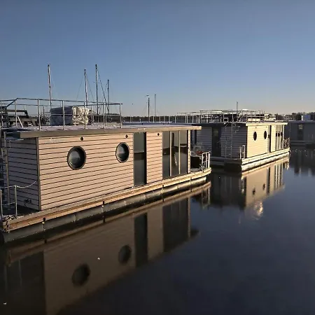 Дом отдыха Ostsee Hausboot Ostseeblick 1 Шлезвиг