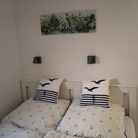Ferienhaus Ostsee Hausboot Ostseeblick 1 *
