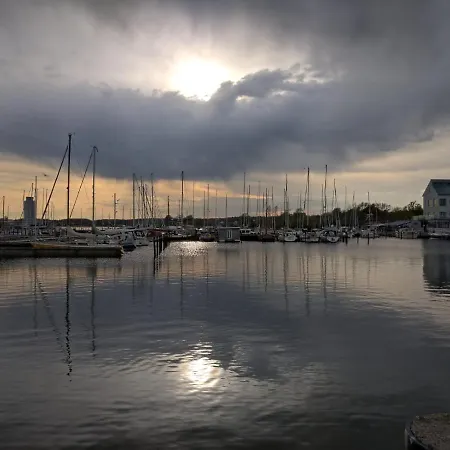 Ostsee Hausboot Ostseeblick 1 *
