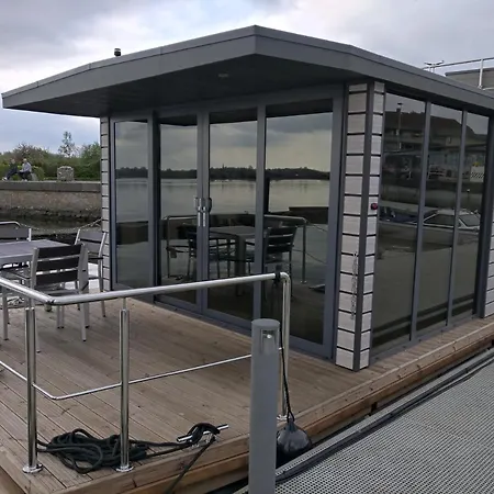 Ostsee Hausboot Ostseeblick 1