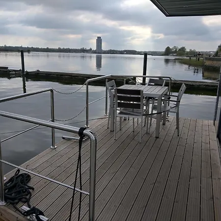 Дом отдыха Ostsee Hausboot Ostseeblick 1