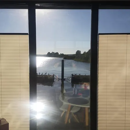 Ferienhaus Ostsee Hausboot Ostseeblick 1 *