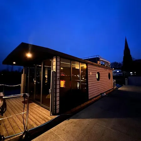 Ostsee Hausboot Ostseeblick 1 Szlezwik