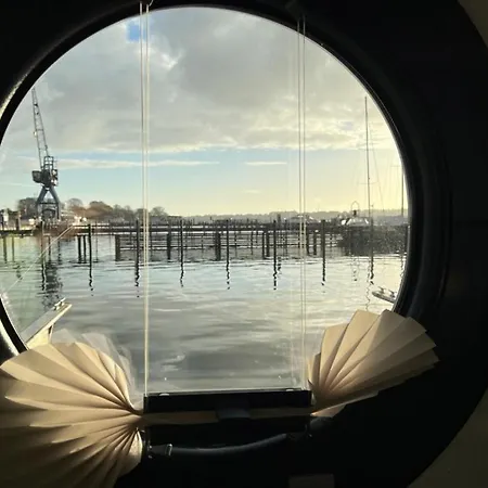 Ostsee Hausboot Ostseeblick 1 שלזוויג
