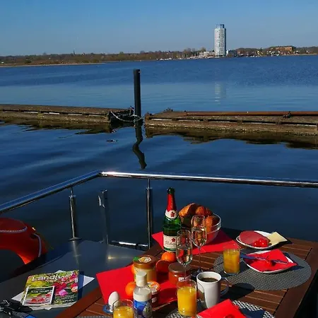 Дом отдыха Ostsee Hausboot Ostseeblick 1 *