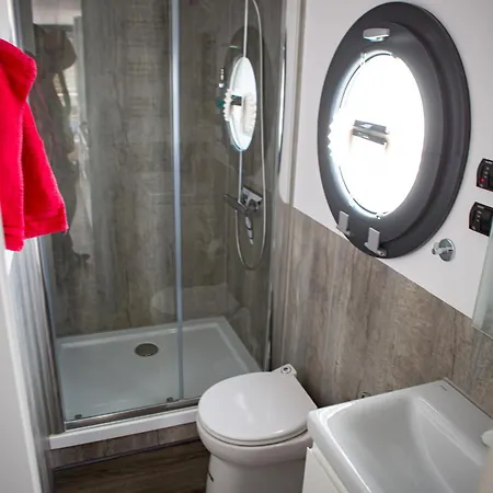 Ostsee Hausboot Ostseeblick 1 Dom wakacyjny