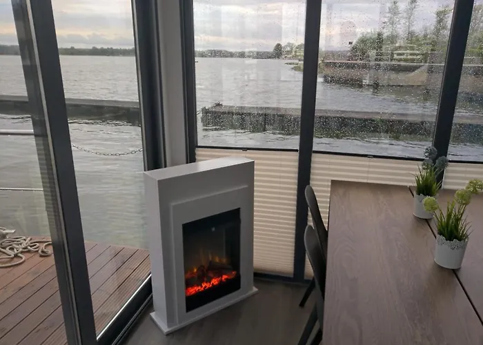 Ostsee Hausboot Ostseeblick 1 Vakantiehuis *