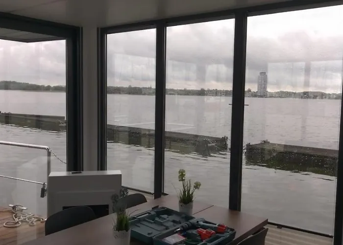 Dom wakacyjny Ostsee Hausboot Ostseeblick 1 *