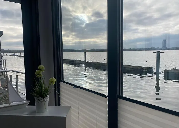 Ostsee Hausboot Ostseeblick 1 *