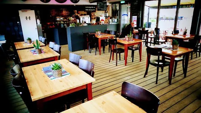 Ostsee Hausboot Ostseeblick 1 Vakantiehuis Schleswig